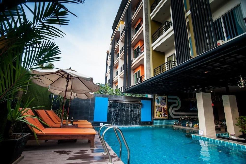 Hotel Tuana Blue Sky Patong Exteriér fotografie